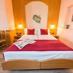 Francesin Active מלון 4*