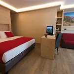 Francesin Active מלון